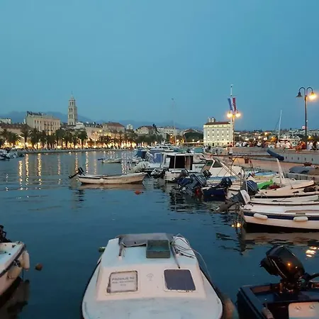 Arena 5-stars Premium-accommodation شقة ماكارسكا