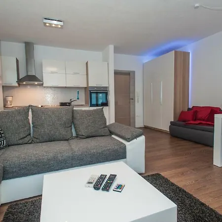 Arena 5-stars Premium-accommodation شقة